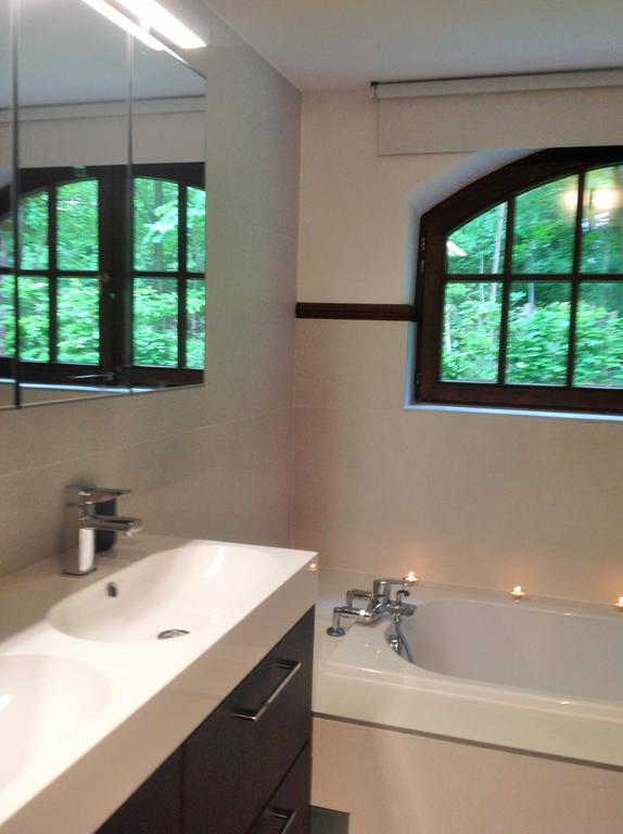 Villa Sous-Bois Marie Спа Екстериор снимка